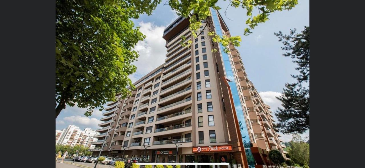 City Heez Apartman Apartment Tuzla Exterior photo
